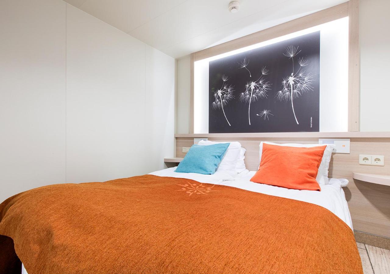 ホテル Viking Line Ferry Viking Grace - One-Way Journey From Turku To Stockholm 部屋 写真